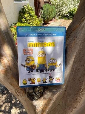 Illumination Minions Blu-ray + DVD + Digital HD - Universal Pictures